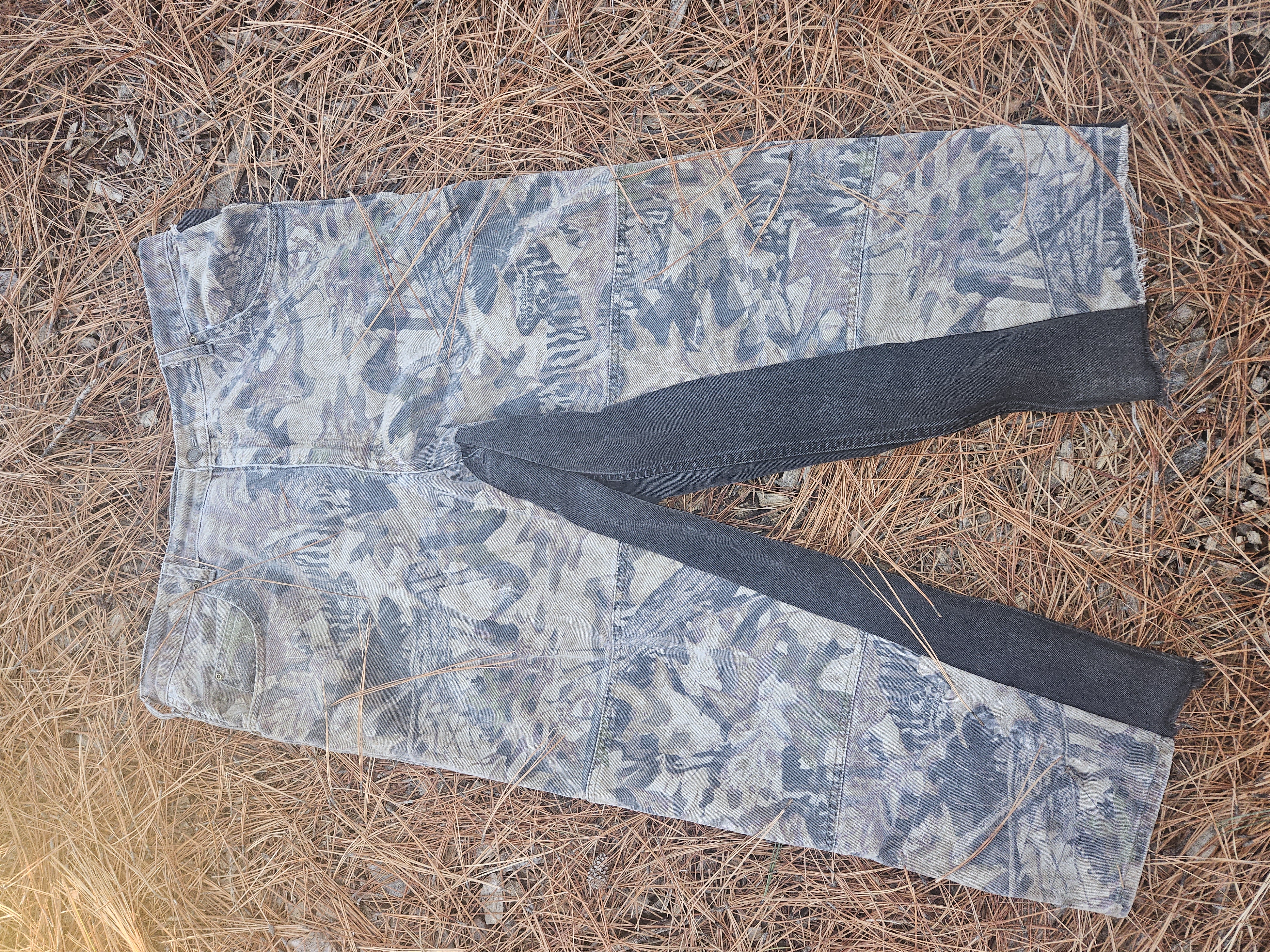 Tuck Ross Jeans — build photo