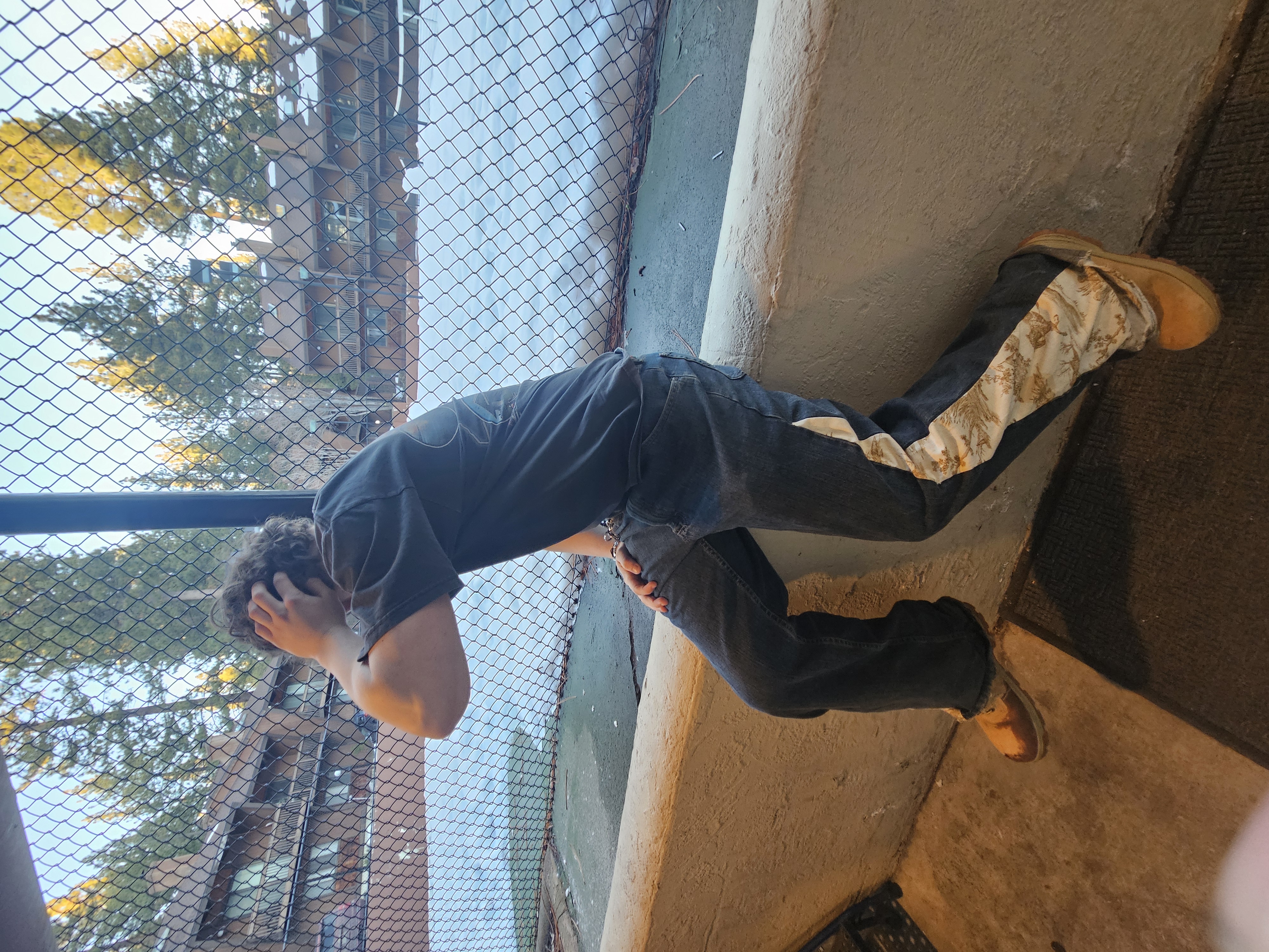 Tuck Ross Jeans — build photo